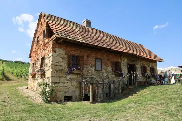 Das Jubiläumskonzert fand im Eventlokal „1892“ in Plesch bei St. Anna am Aigen statt