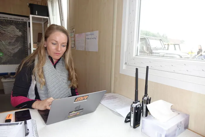 Jacqueline Adamik führt genau Protokoll.