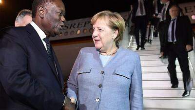 Afrika-Gipfel: Merkel mit Alassane Ouattara, dem Präsidenten der Elfenbeinküste