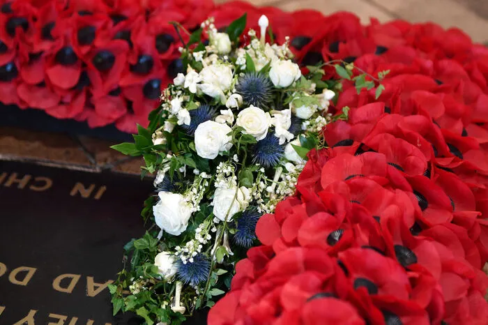 Aber das schönste Kompliment an ihre Hochzeit ist wohl, dass die Liebe der beiden die Differenzen zwischen Fergie und Prinz Philip überwinden konnte.