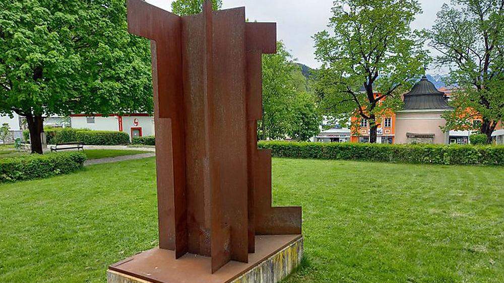 Pillhofer-Skulptur im Dietrichpark von Mürzzuschlag