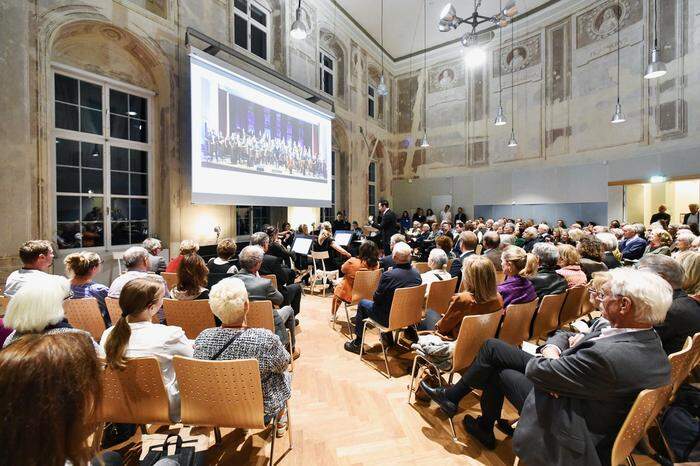 Im früheren Hörsaal des Josephinums war auch der letzte Platz besetzt 