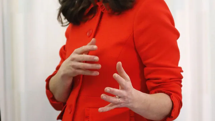 Herzogin Kate besuchte am Mittwoch das Great Ormond Street Hospital in London, aber alle Augen waren nur auf ihren Babybauch gerichtet.