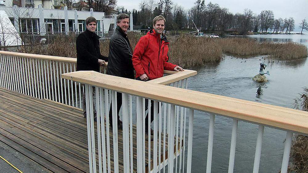 Andreas Winkler, Karl senior und Karl junior Winkler auf der neuen Brücken-Aussichtsplattform
