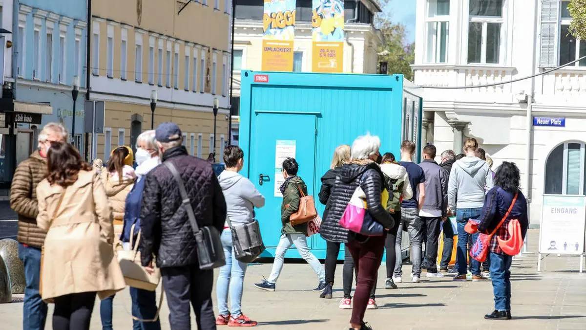 Auf dem Neuen Platz kann man sich ohne Voranmeldung testen lassen.