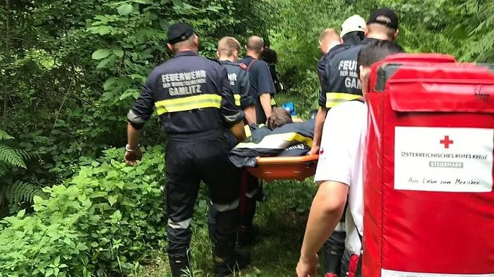 Die Bergung war nur mittels Korbtrage möglich