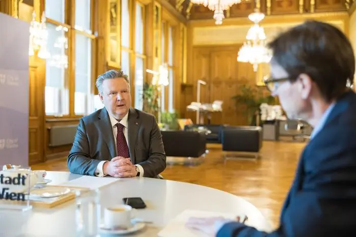 2025-03-26_Michael_Ludwig_Portrait_Interview