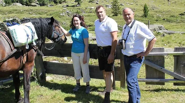 Landeshauptmann-Stellvertreterin Ingrid Felipe, Obmann der Agrargemeinschaft Hofalm Hans Gumpitsch und Nationalparkdirektor Hermann Stotter