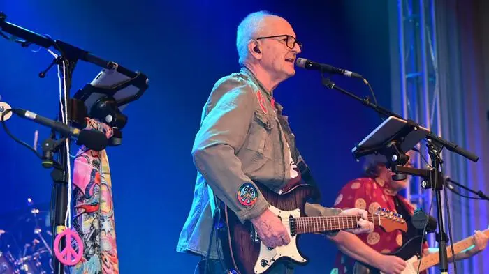 Im bestens besuchten Veranstaltungszentrum Judenburg fanden sich am Stefanitag die treuen Fans der „Roaring Sixties Company“ wieder zu einem musikalischen „Nostalgieabend“ ein. 