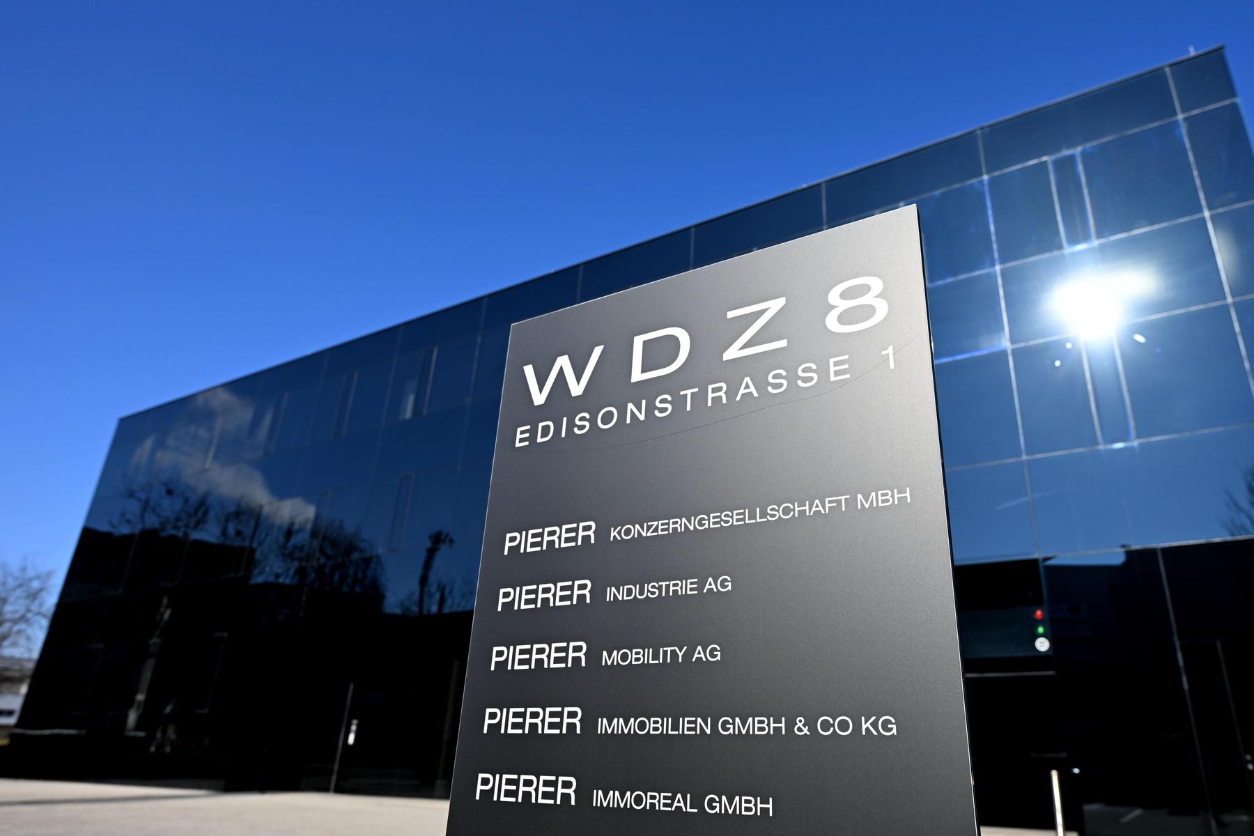 Bajaj prevzel nadzor nad družbo Pierer Mobility, matično družbo KTM