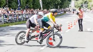 Bitzinger mit Guide Fuchs