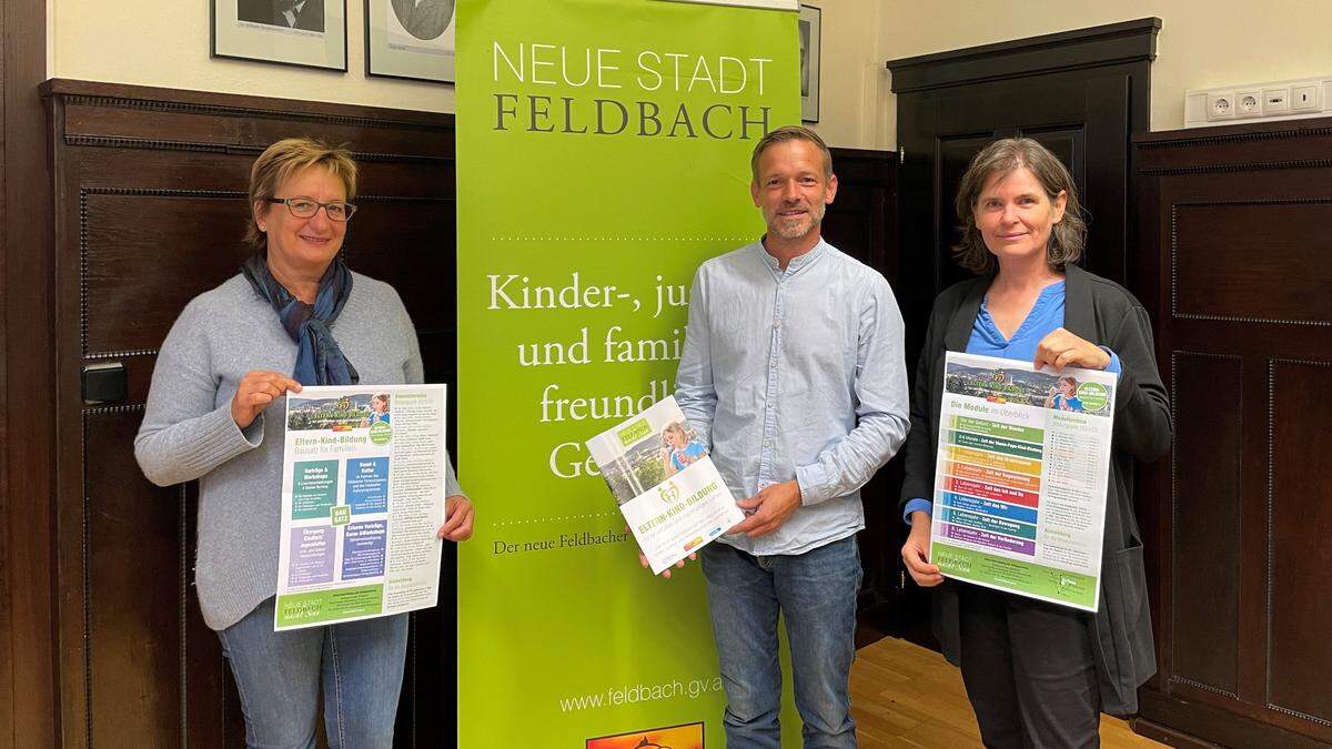 Rosemarie Puchleitner, Christoph Langer und Ursula Krotscheck stellten den Plan für die Zukunft der Eltern-Kind-Bildung in Feldbach vor