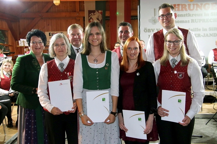 Klicken Sie sich durch die Fotoserie des Konzerts der Musikkapelle Södingtal.