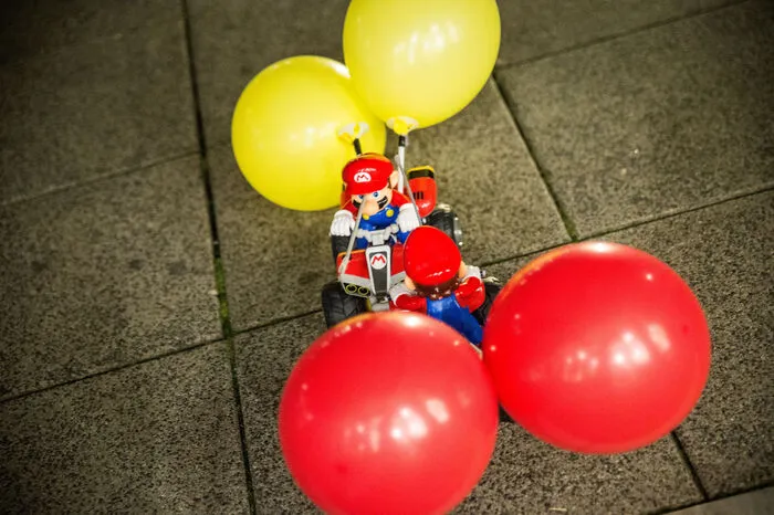 Am Steuer saßen natürlich Super Mario und seine Freunde. Die Teilnehmer selbst fungierten im Grunde nur als Lenker im Hintergrund.