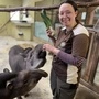Interview mit einem Tapir: Tierpflegerin Sarah Wallisch mit Gonzo und Kylie. „Die Tapire sind schnell gezählt“
