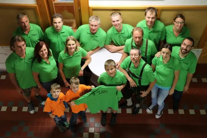 Die verschiedenen Vereine aus dem Ort halfen bei der Organisation und Umsetzung des Festes. Neben dem Schiverein halfen auch die Landjugend, die freiwillige Feuerwehr und der Bauernbund.