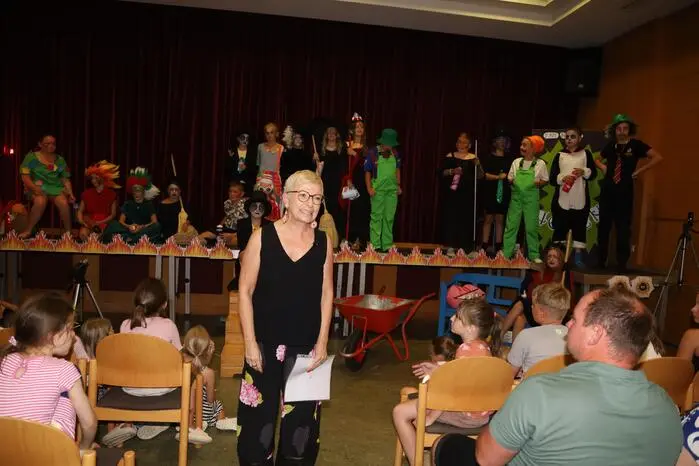 Unter der einfühlsamen Leitung von Ursula Ferko stellte die Schauspielgruppe ihr künstlerisches Talent unter Beweis