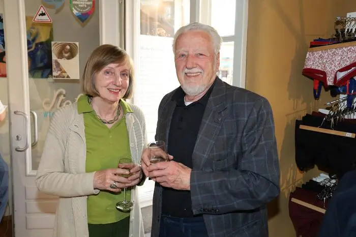 Klicken Sie sich durch die besten Bilder der Eröffnungsvernissage von „Bitte.Nicht.Ärgern.“!