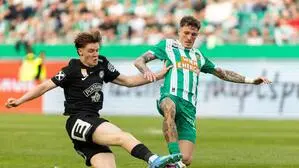 Luca Weinhandl scheut beim SK Sturm keinen Zweikampf