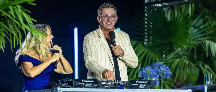 Barbara Schöneberger und Hans-Sigl blödeln sich am Samstag durch die „Starnacht aus der Wachau“