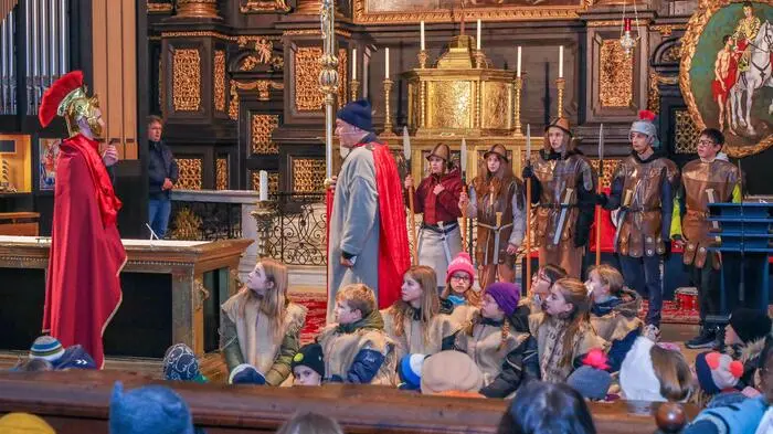 Alle Jahre wieder wird in Leoben, unter anderem in der Stadtpfarrkirche St. Xaver ein Martinsspiel aufgeführt