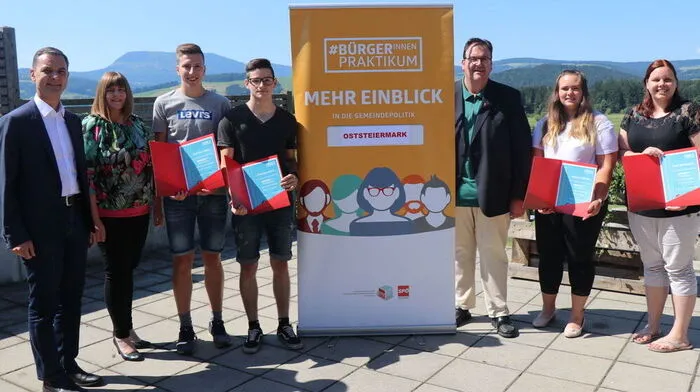 Wolfgang Dolesch, Eva Karrer, Matthias Flicker, Dominik Glanz, Thomas Heim, Monique Pöllhuber, Karin Haubenwaller: Junge Leute blicktenhinter die Kulissen der Gemeinde