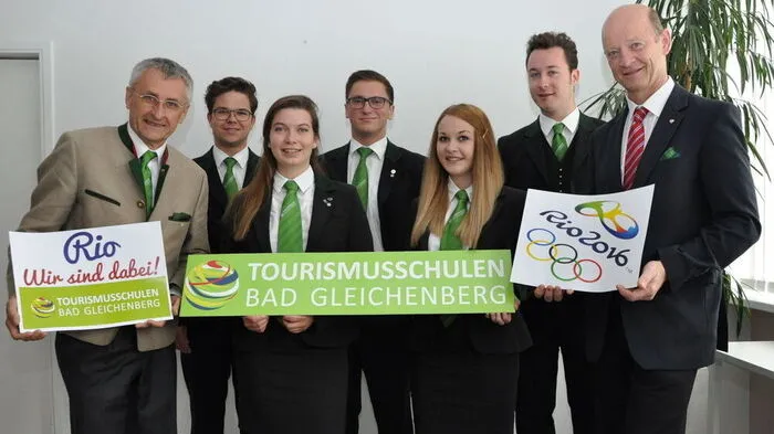 Wolfgang Haas (links) und Horst Rossegger (rechts) mit der Touristikermannschaft für Rio: Jacob Kopera, Camilla Montecuccoli, Felix Schwarzl, Alexandra Schafzahl und David Pössinger