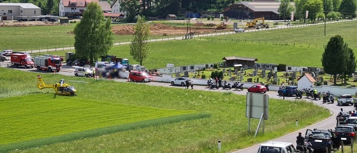 Die Unfallstelle beim Friedhof in Schöder