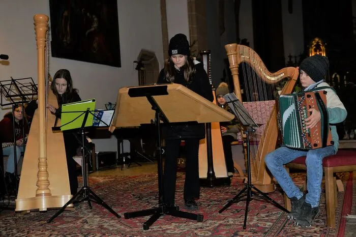 Die Musikstücke waren hauptsächlich auf die Adventzeit und Weihnachten abgestimmt.