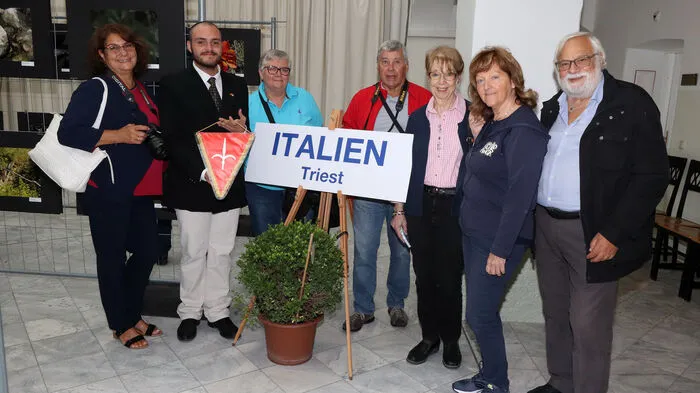 Fotoclub Triest (Italien) mit Cragnolin Daria, Parisi Glanluca, Roiar Sergo, Bottino Dorotea, David Fabio, Cok Mariuccia, Cippllona Gioezli und Distaslo Clara.