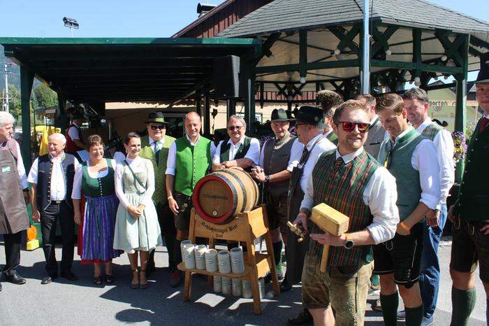 Bieranstich beim Aicher Kirtag im vergangenen Jahr