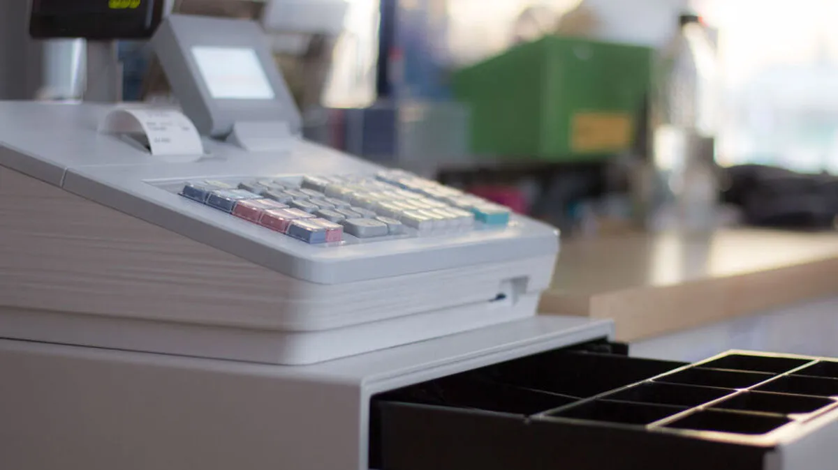 Der Unbekannte nahm Geld aus der Kassa mit