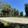 Der Beachvolleyballplatz in Krumpendorf, nahe der Marina, sorgt für Unruhe in der Gemeinde