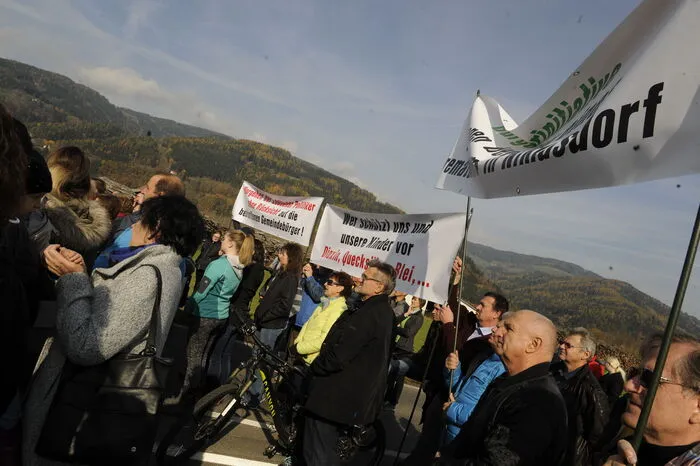 Die Bewohner der Gemeinden Niklasdorf und Proleb befürchten vor allem negative gesundheitliche Auswirkungen auf die Menschen in der direkten Umgebung des geplanten Krematoriums. Daher wollen sie sich vehement gegen die Umsetzung des Projekts in dicht besiedeltem Gebiet wehren.