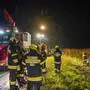 16 Einsatzkräfte der Feuerwehr Gnas waren gemeinsam mit dem Roten Kreuz, Polizei und Kran der Feuerwehr Feldbach im Einsatz