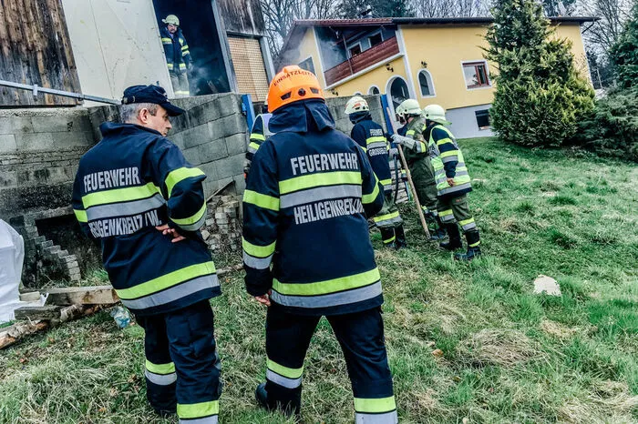 Binnen kurzer Zeit konnten die Einsatzkräfte die Flammen eindämmen.
