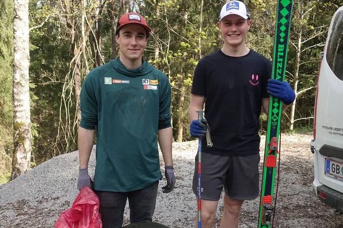 Definitiv keine gesponserten Ski, sondern ein Paar aus den frühen 2000er-Jahren fanden Christoph Trinker und Stefan Schaidreiter