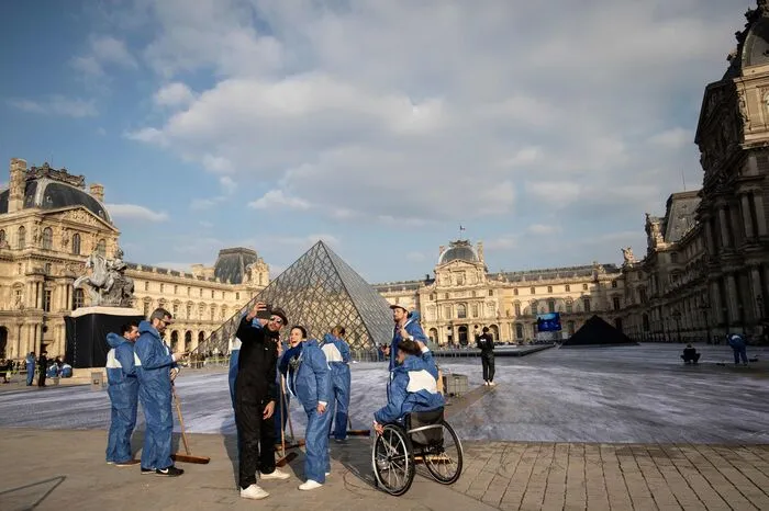 "Das Geheimnis der großen Pyramide" hieß die monumentale Montage, ...