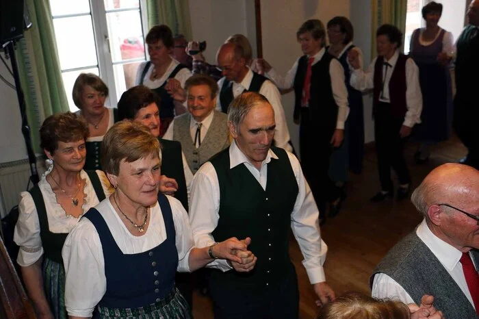 Eine Hutprämierung und eine Verlosung von Sachpreisen waren weitere Höhepunkte des Tanznachmittags des Seniorenbundes St. Peter ob Judenburg. 