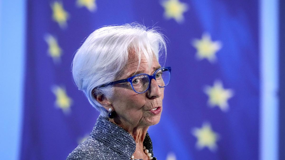 Christine Lagarde: Auf Zinspfad weiter vorsichtig vortasten