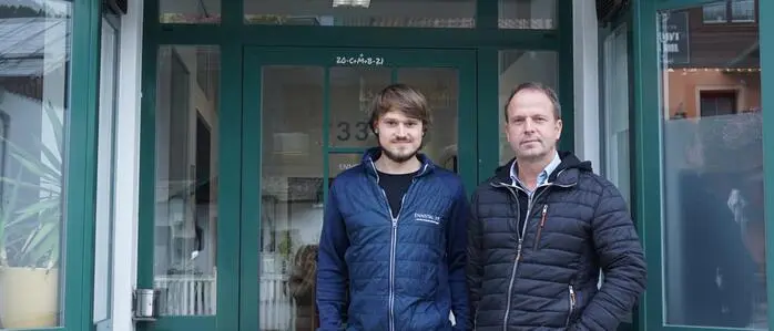 Niklas (29) und Christian Pichler (54) teilen sich künftig die Führung von Ennstal IT