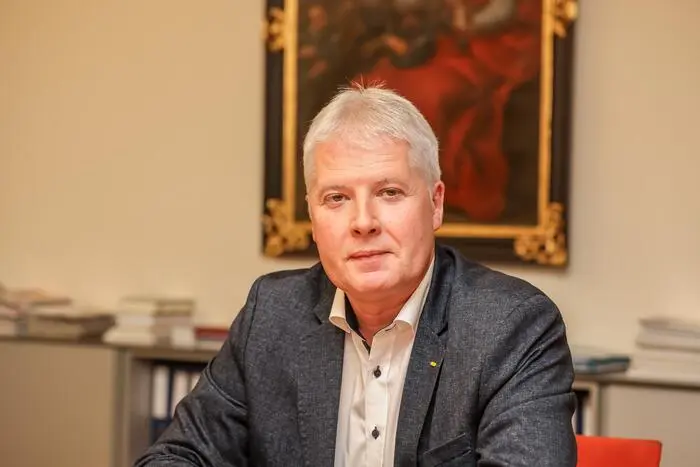 Gerhard Salzer, Direktor der Finanzkammer der Diözese