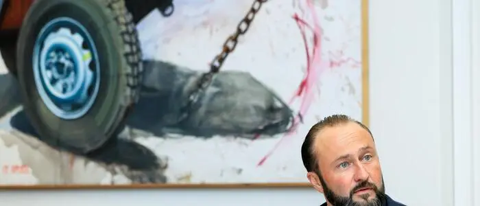 Max Lercher, SPÖ-Landeschef: „Man muss auf alle zugehen: Es wäre vermessen von mir zu sagen, eine Freiheitliche Partei mit fast 40 Prozent auszuschließen. Wenn wir unsere wichtigen Inhalte durchbringen, sind wir bereit, auch mit der FPÖ zusammenzuarbeiten“