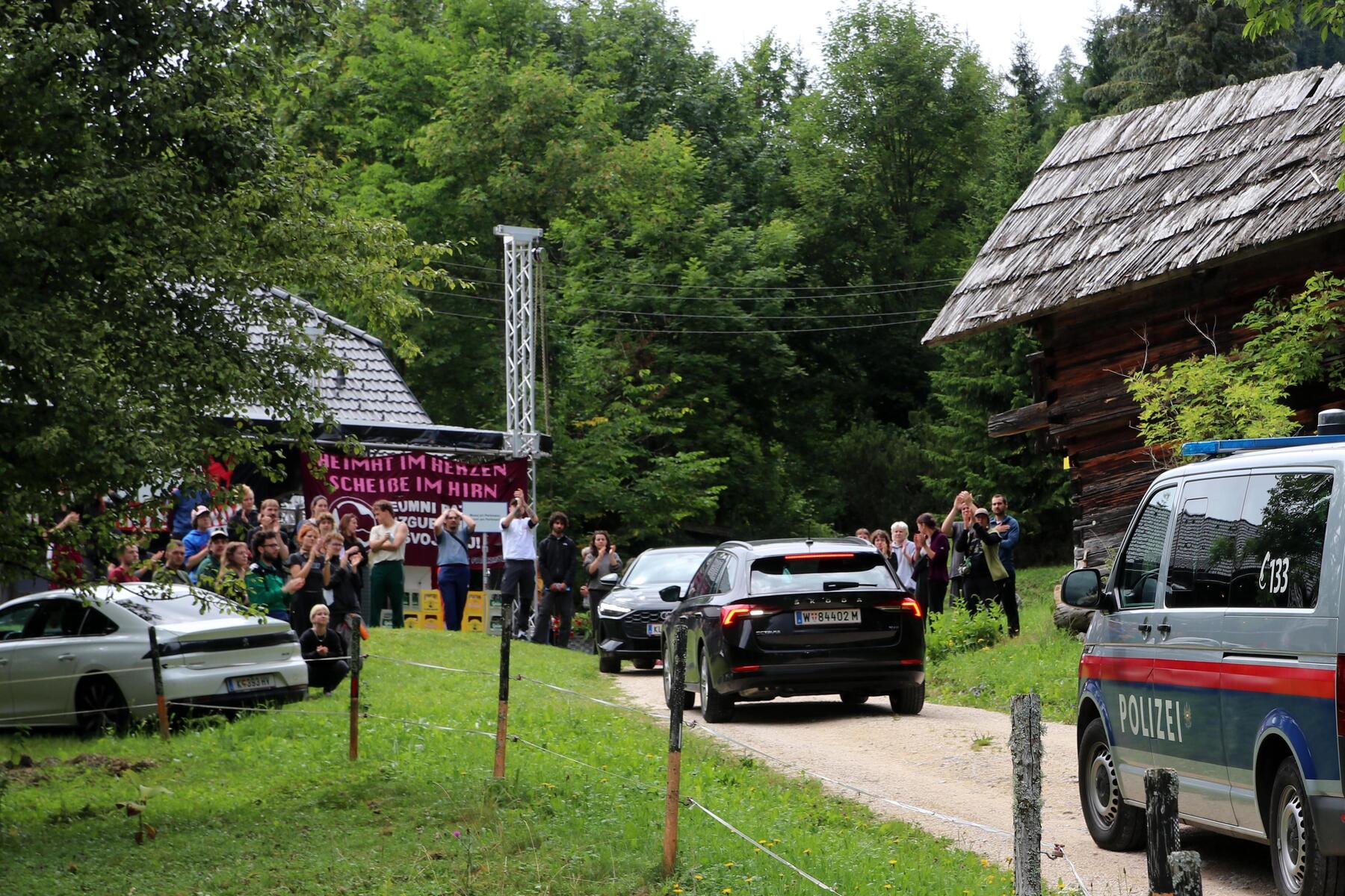 Erstes „Urteil“ zum Polizei-Einsatz am Peršmanhof in Kärnten