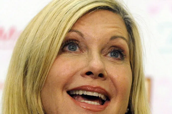 Olivia Newton John: Gaia Retreat Spa. Etwas weniger bekannt: Die britisch-australische Sängerin und Schauspielerin Olivia Newton-John eröffnete 2005 zusammen mit drei weiteren Geschäftspartnern das GaiaRetreat &amp; Spa in New South Wales in Australien.