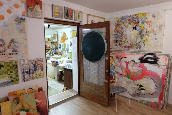 Ihr Atelier in Pöllau bei Gleisdorf ist ein ehemaliger Greißlerladen.