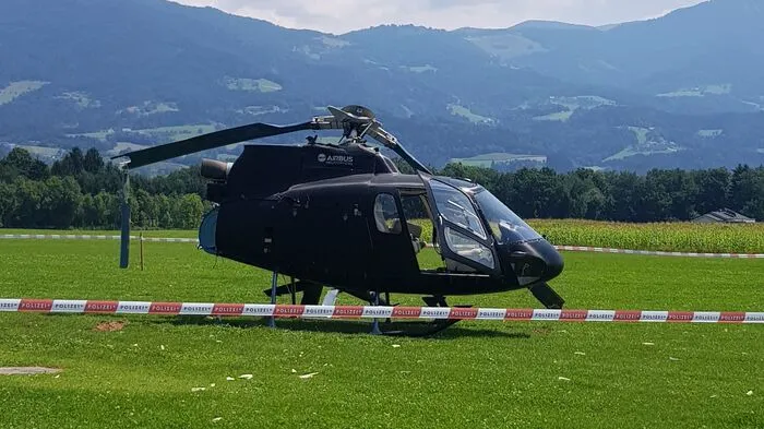 Auf dem Flugplatz St. Marein geriet ein Hubschrauber  ins Schwanken und schlug mit den Rotorblättern in den Boden.