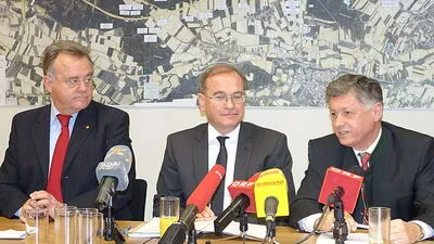 Hans Niessl, Alois Schedl und Gerhard Kurzmann (von links) brachen eine Lanze für die Schnellstraße