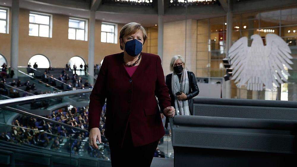 Nur noch auf Besucher-Tribüne: Noch-Kanzlerin Angela Merkel