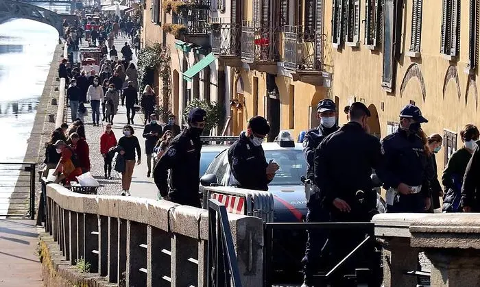 Solche Szenen wiederholen sich trotz anhaltend hoher Corona-Infektionszahlen inzwischen jedes Wochenende